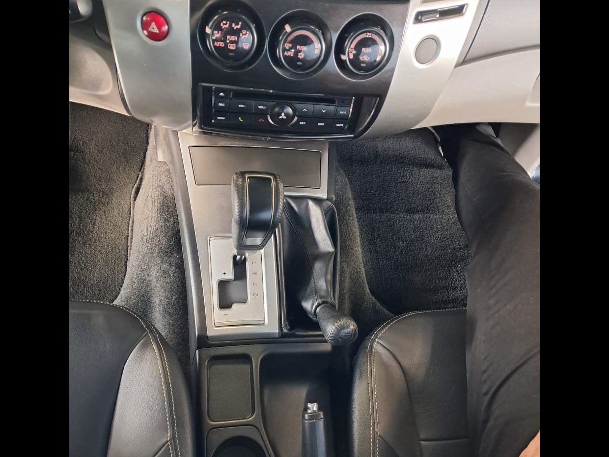 Foto Pajero Dakar 3.2L HPE 2015